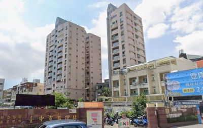 優室.衛道三星大樓 北屯國小.衛道路42號4樓之1| 台中市北屯區